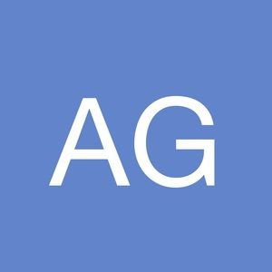 Meet your Posher, Angella